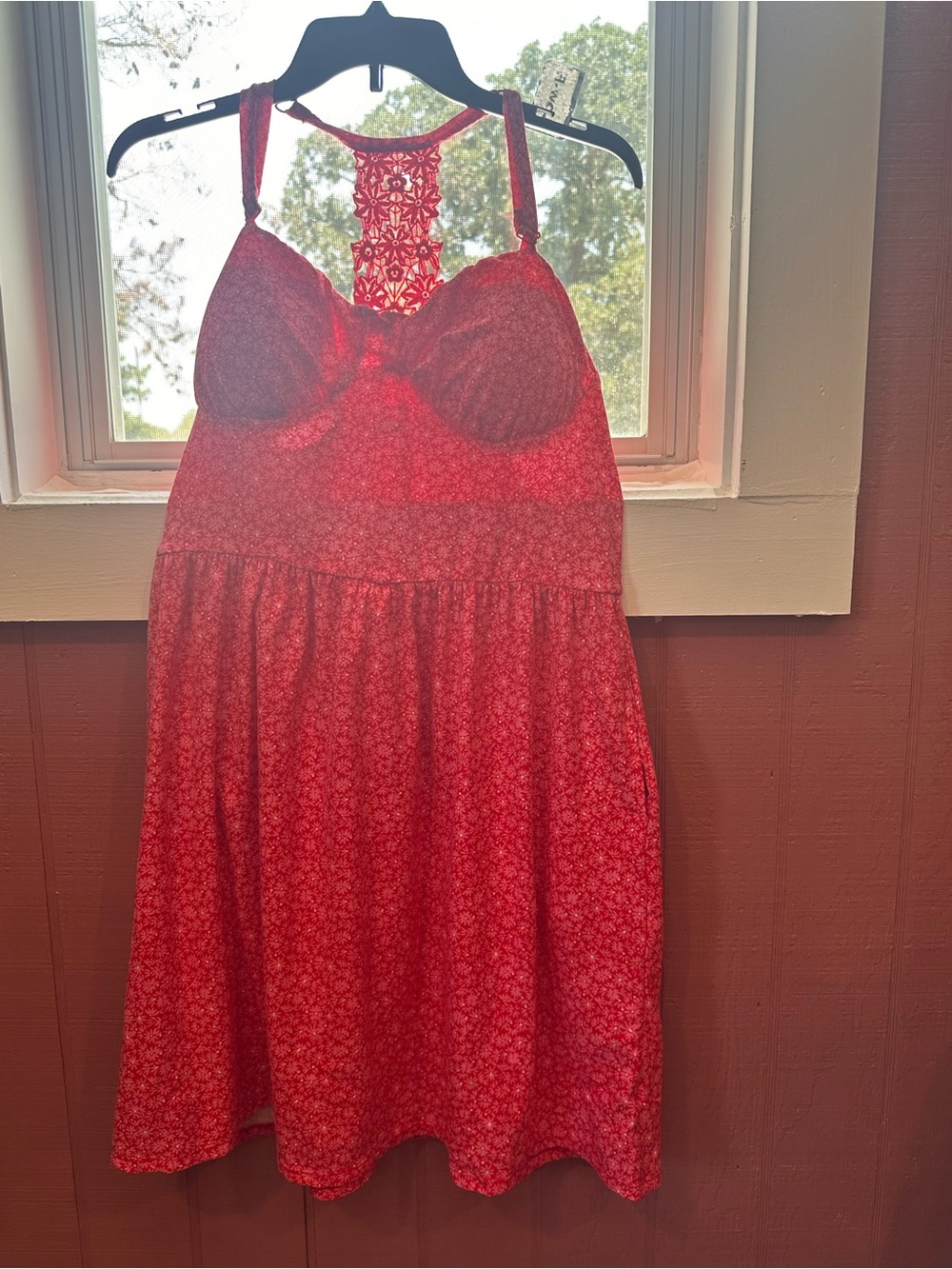 No Boundaries Red Floral Lace-Back Nightdress